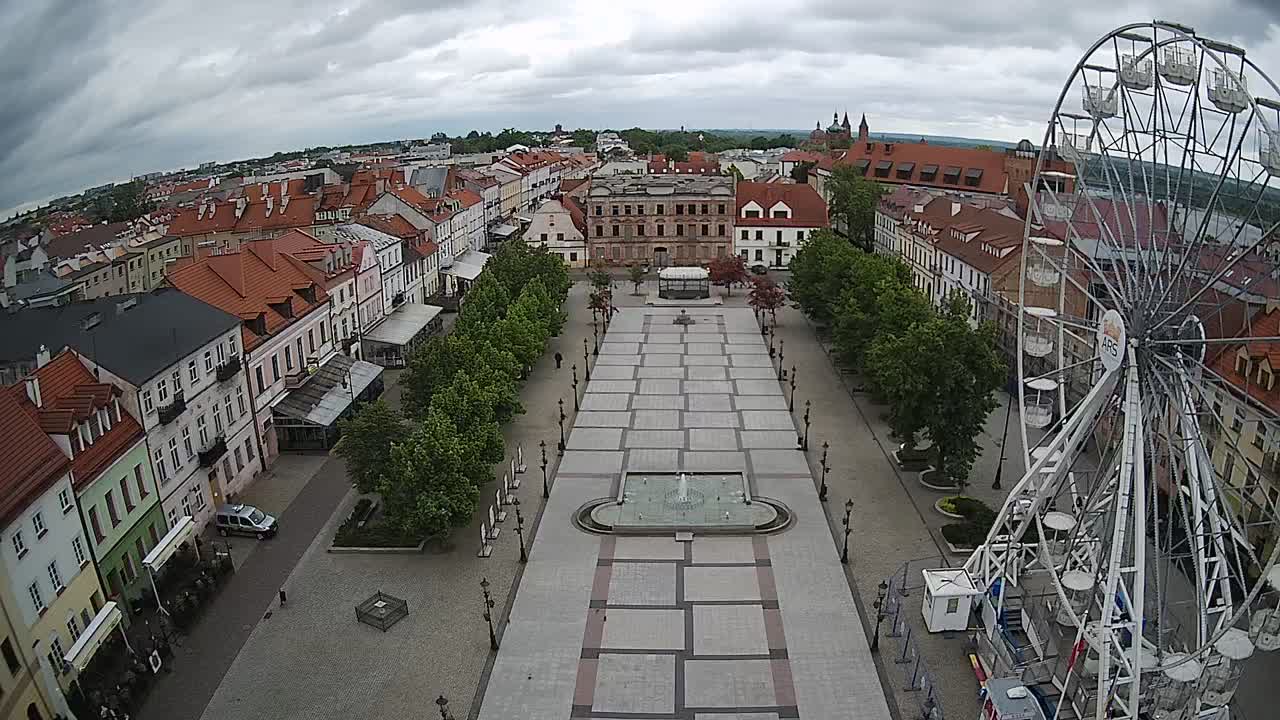 Obraz z kamery na Starym Rynku w Płocku w dniu 2022-05-22 09:12