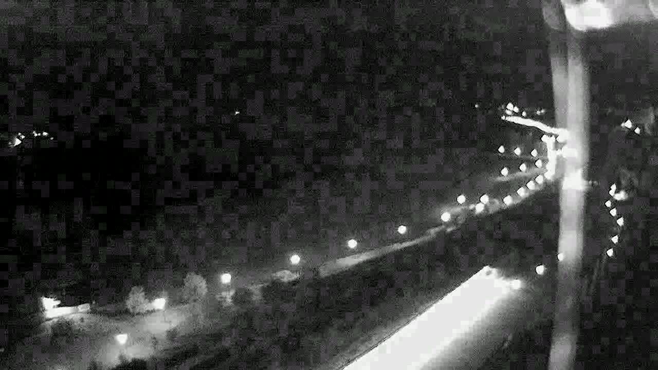 Obraz z kamery na plażę nad Wisłą w Płocku w dniu 2018-07-02 01:56