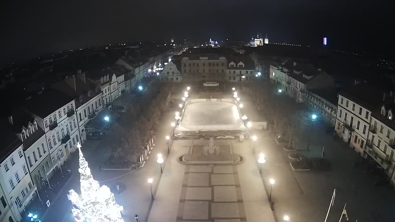 Obraz z kamery na Starym Rynku w Płocku w dniu 2022-12-11 04:18